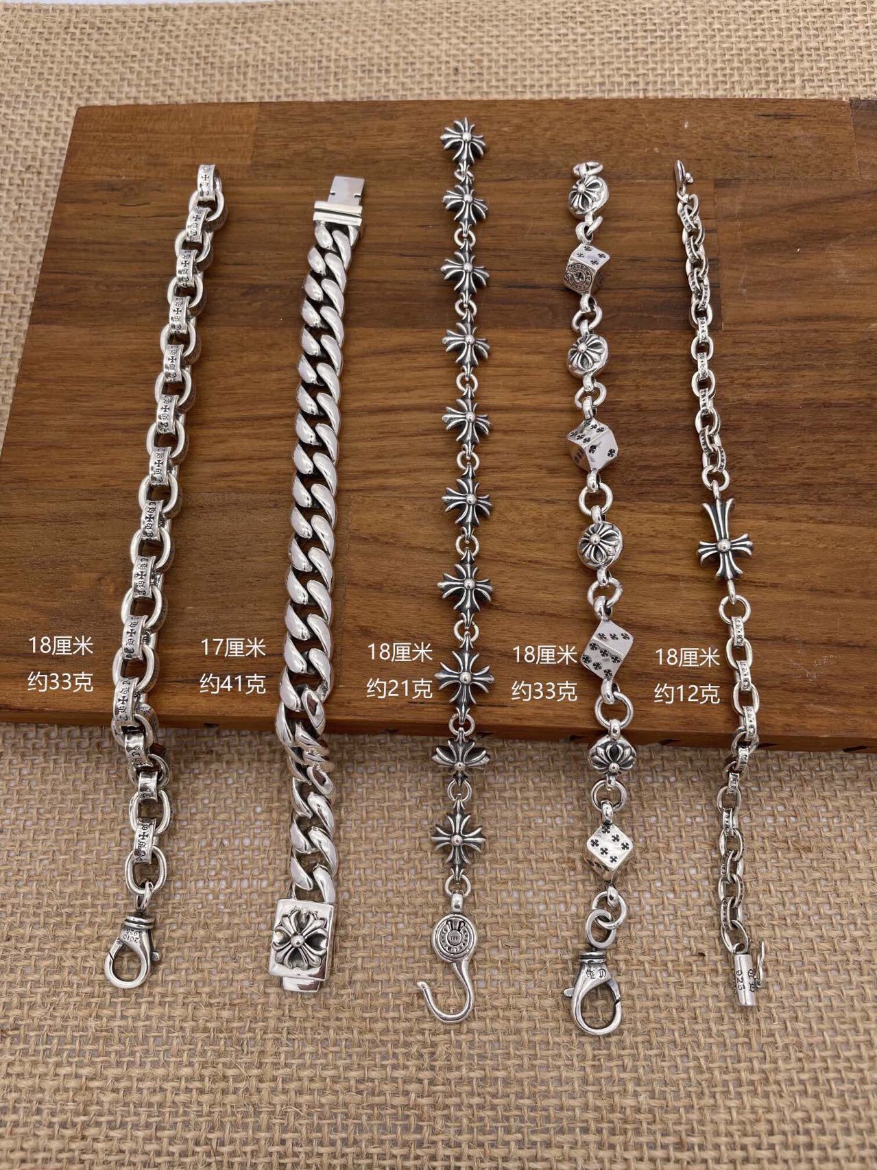 詳細な写真と価格については私に連絡してください