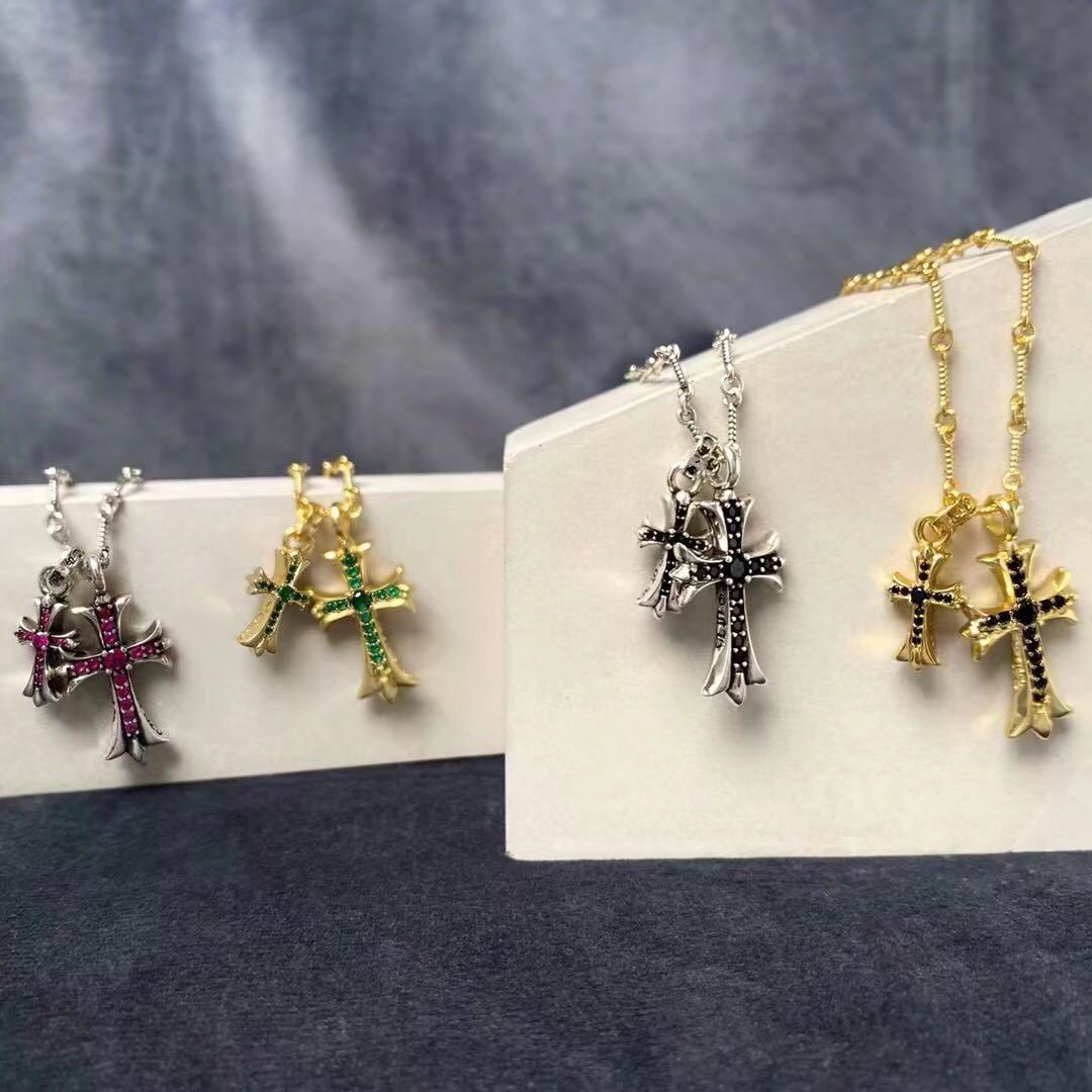 詳細な写真と価格については私に連絡してください