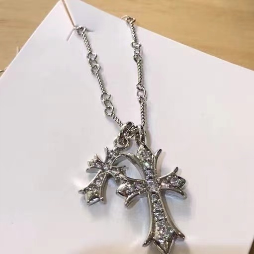 詳細な写真と価格については私に連絡してください