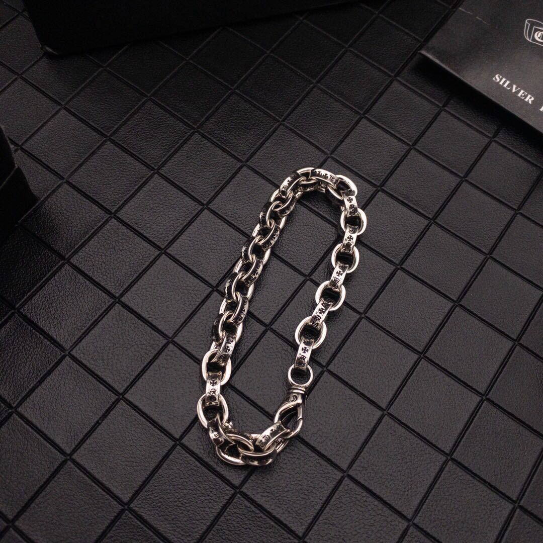 詳細な写真と価格については私に連絡してください