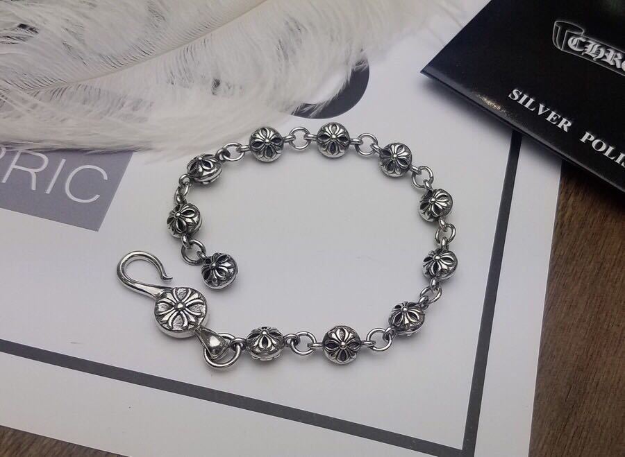 詳細な写真と価格については私に連絡してください