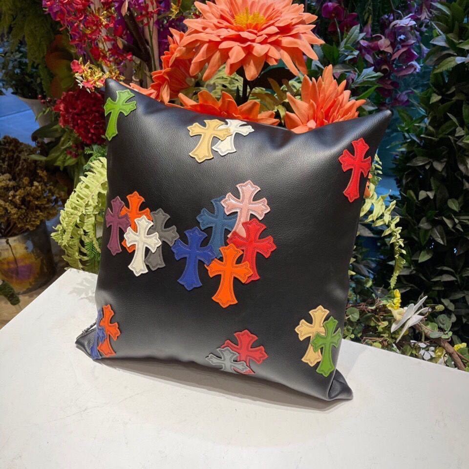 詳細な写真と価格については私に連絡してください