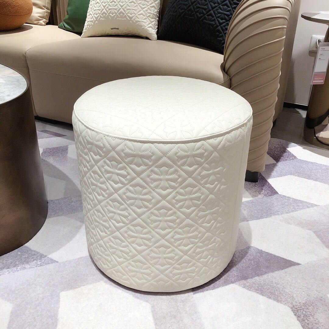 詳細な写真と価格については私に連絡してください