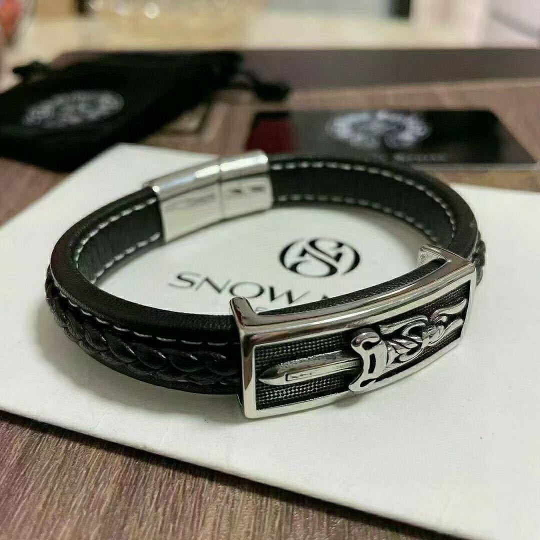 詳細な写真と価格については私に連絡してください