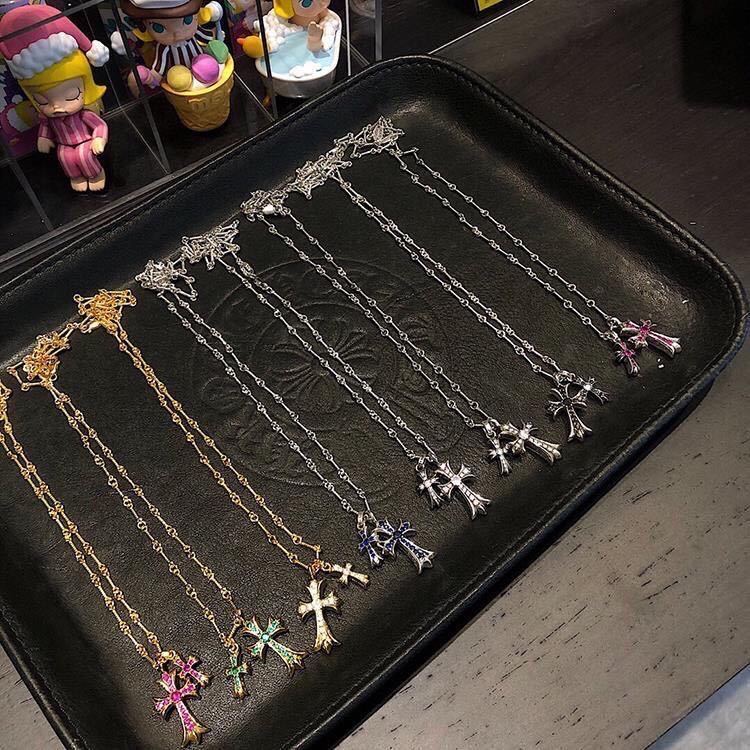 詳細な写真と価格については私に連絡してください