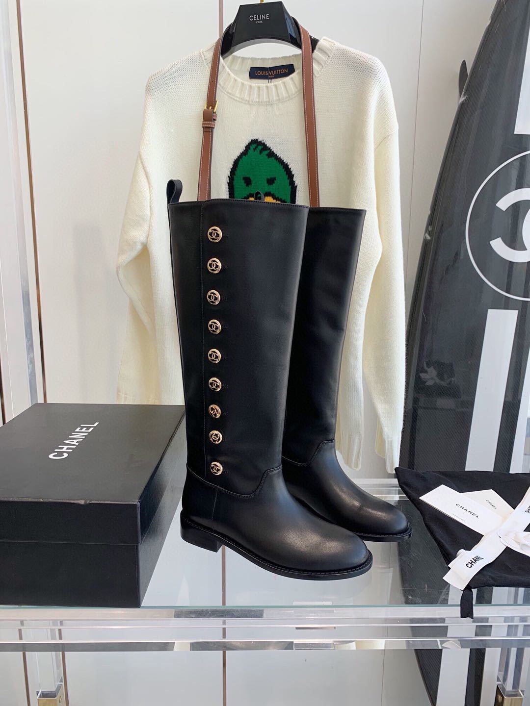 詳細な写真と価格については私に連絡してください