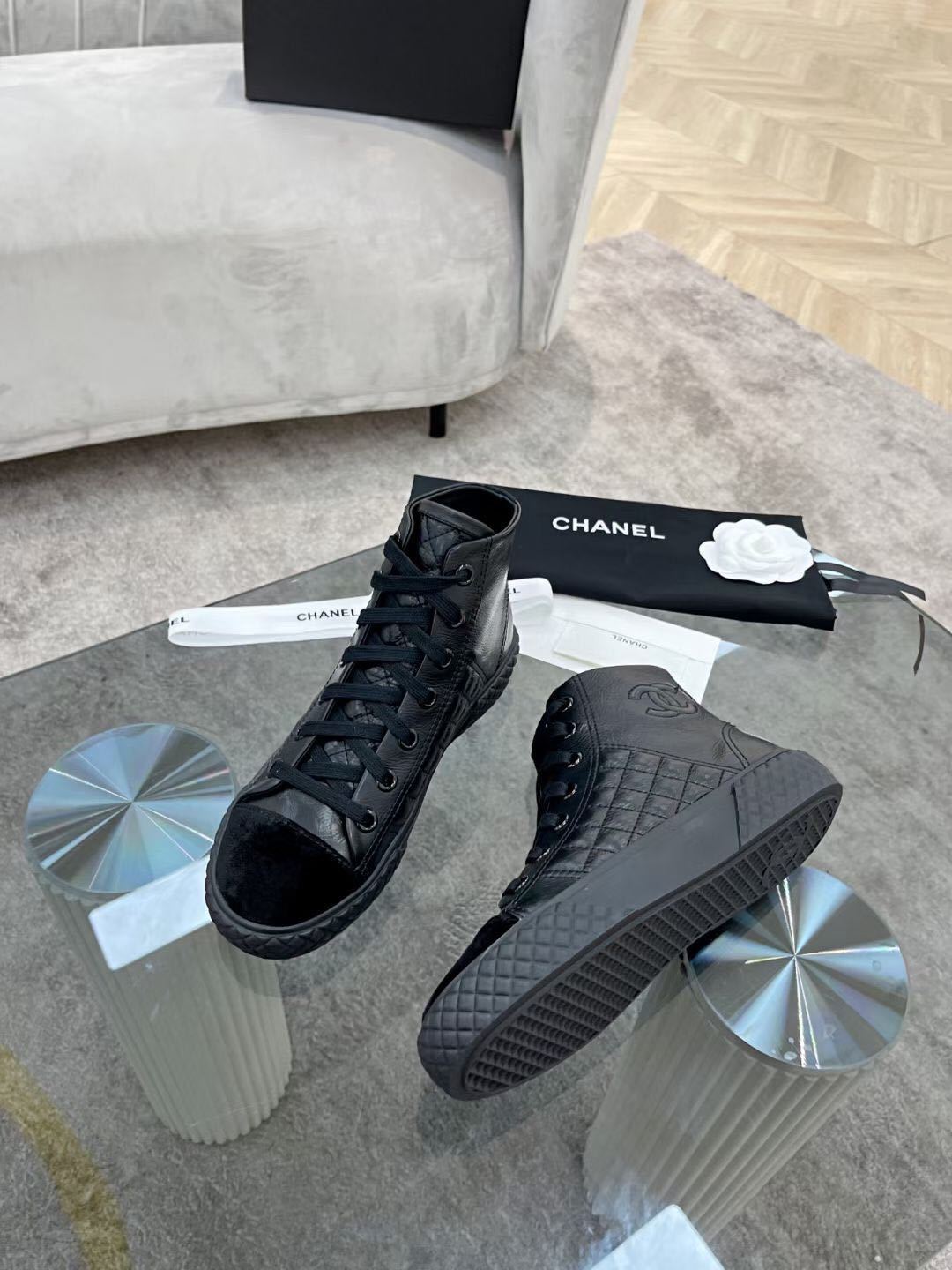 詳細な商品写真と価格については、私に連絡してください。