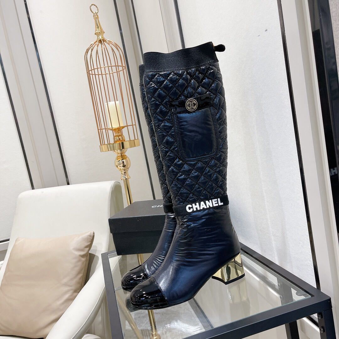 詳細な写真と価格については私に連絡してください