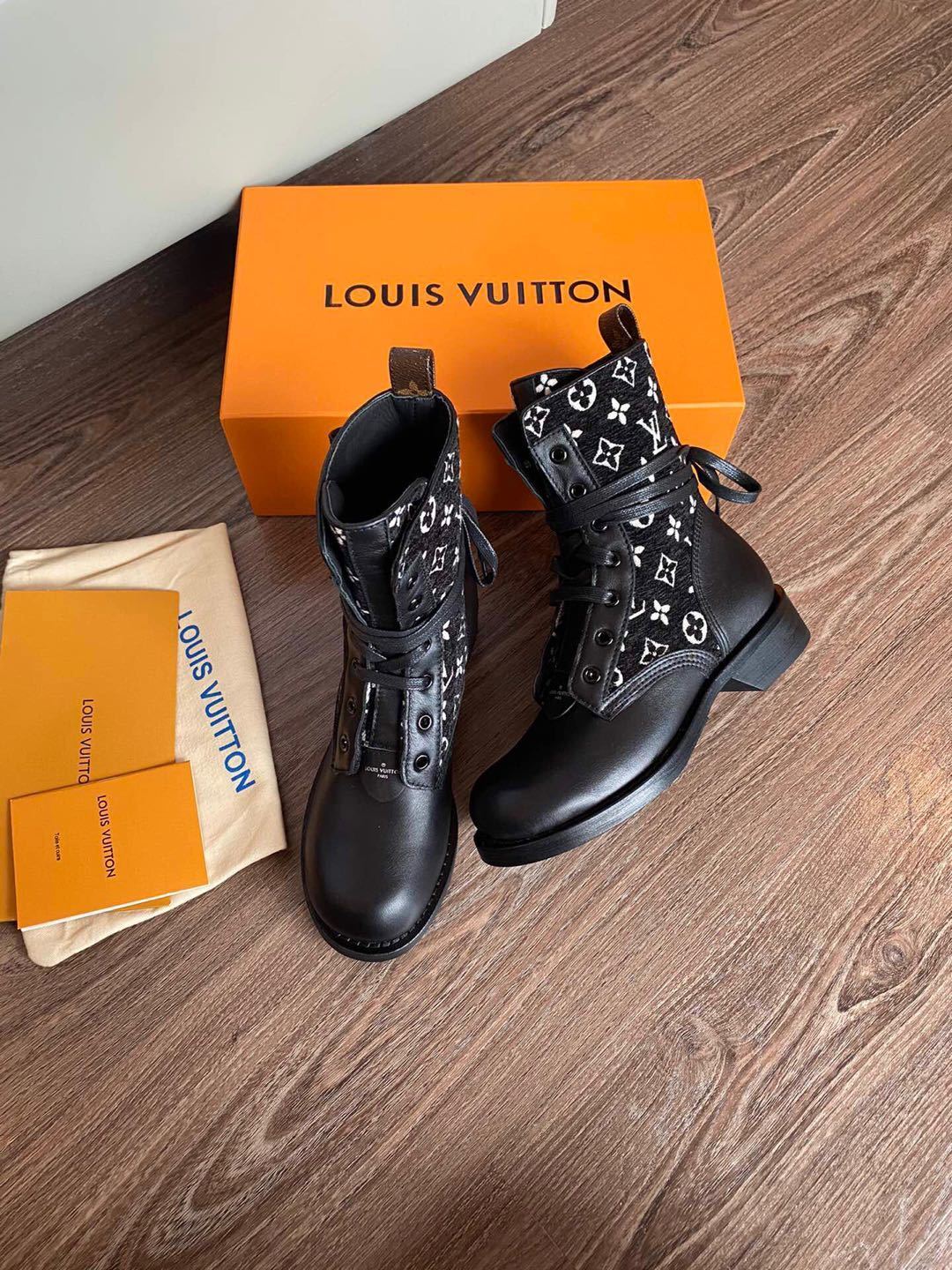 詳細な商品写真と価格については、私に連絡してください。