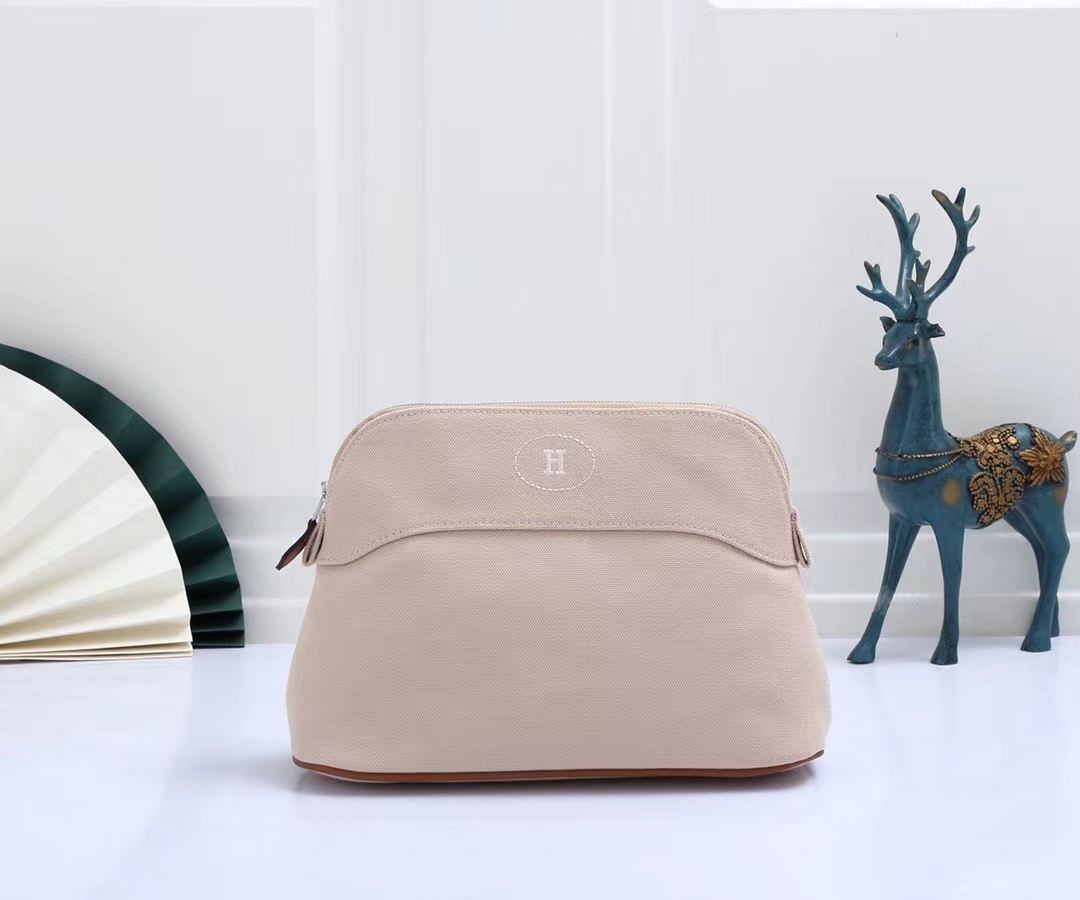 詳細な写真と価格については私に連絡してください。