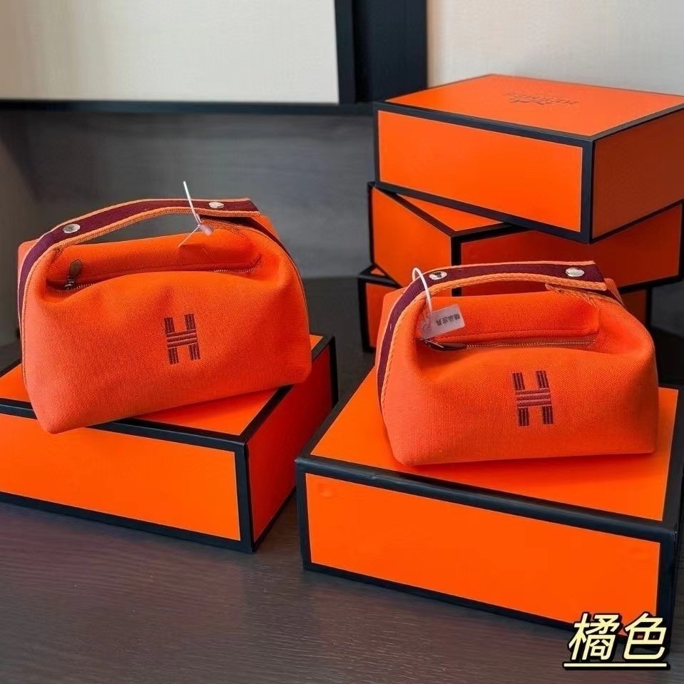 詳細な写真と価格については私に連絡してください。