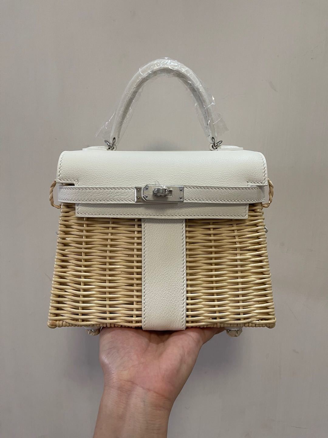 製品の詳細画像と価格はご連絡ください