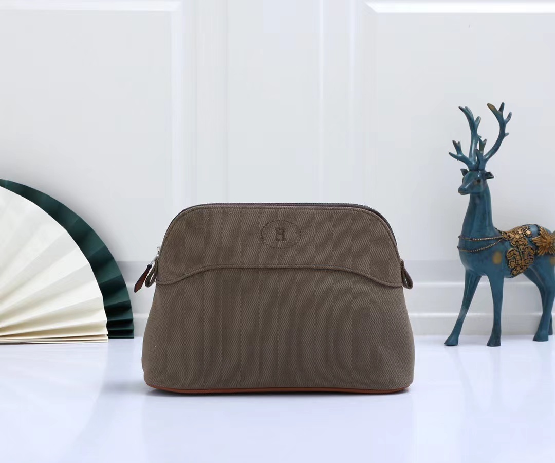 詳細な写真と価格については私に連絡してください。