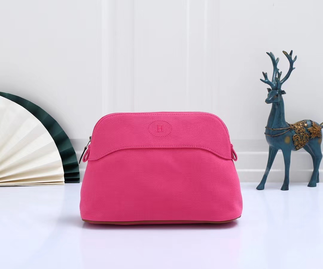 詳細な写真と価格については私に連絡してください。