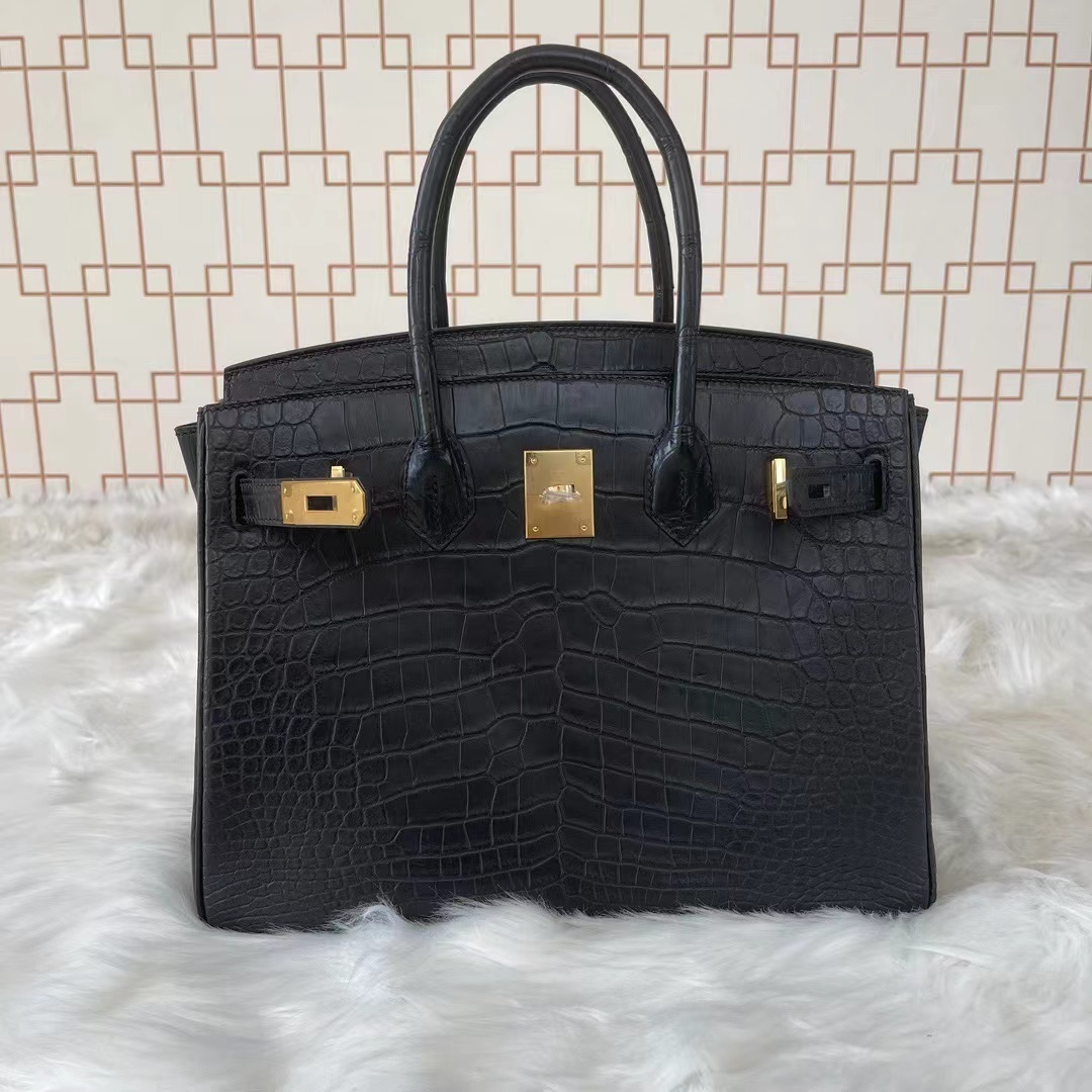 詳細な写真と価格については私に連絡してください。