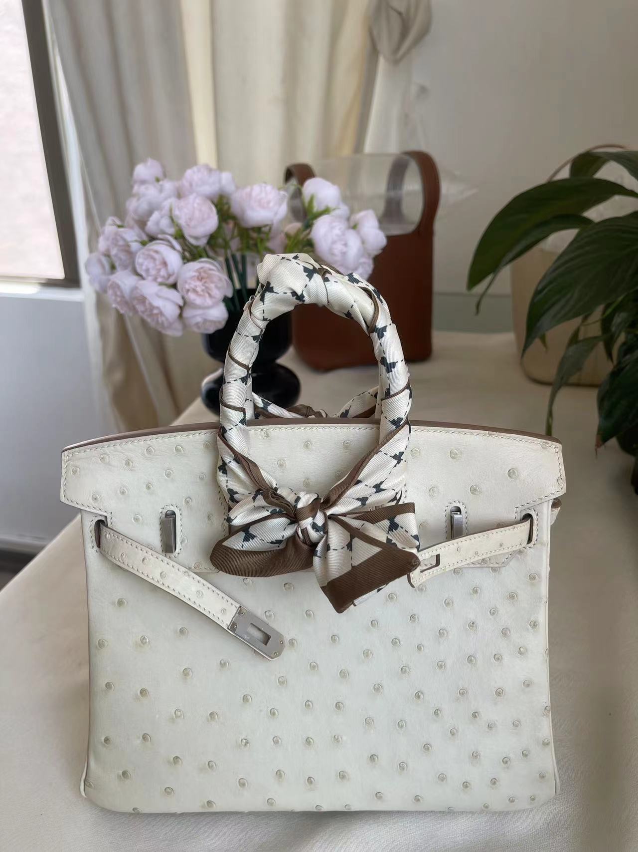 詳細な写真と価格については私に連絡してください。