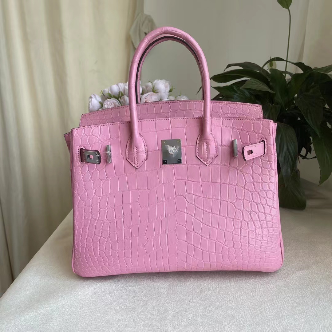 詳細な写真と価格については私に連絡してください。