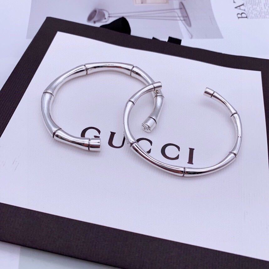 詳細な写真と価格については私に連絡してください。