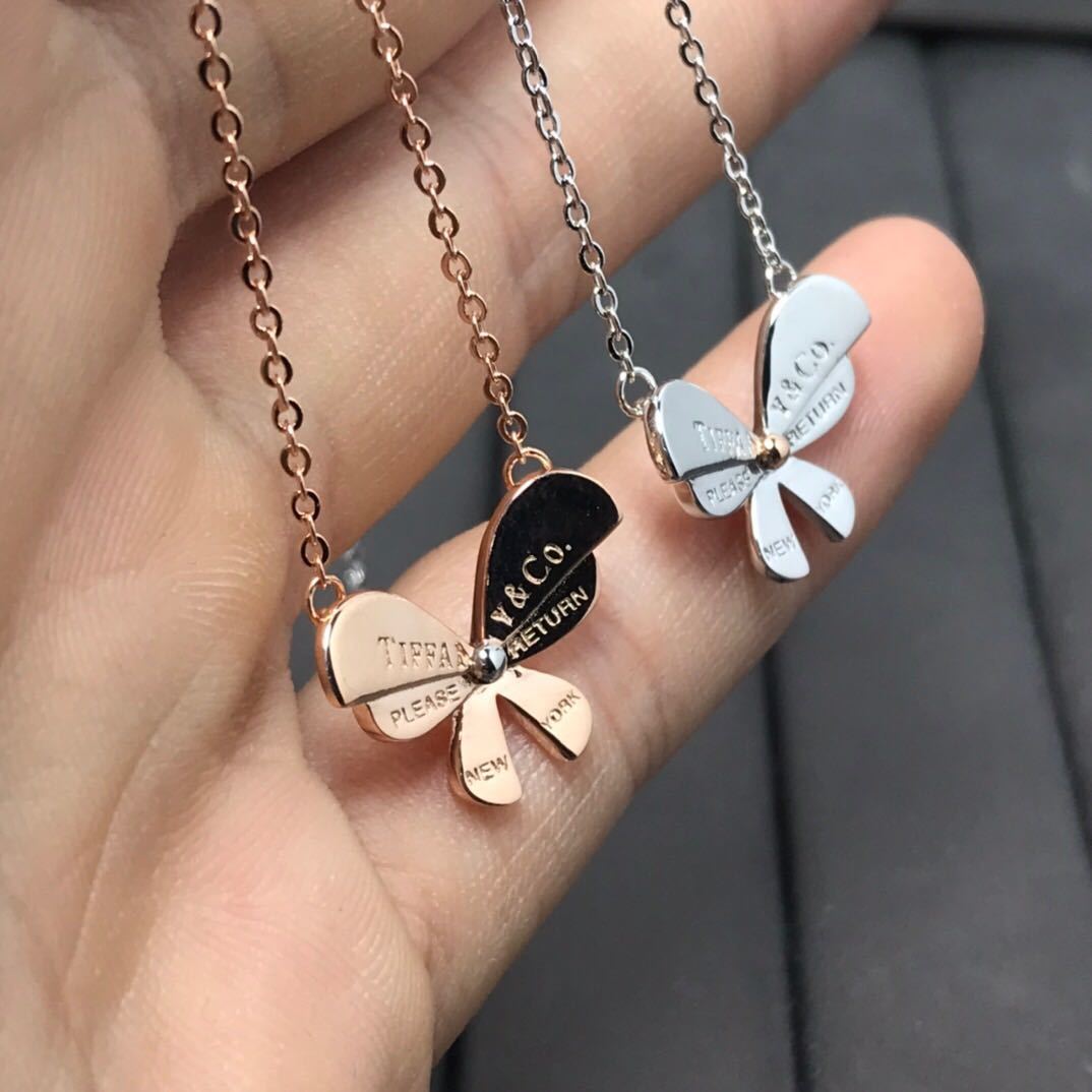 詳細な写真と価格については私に連絡してください。