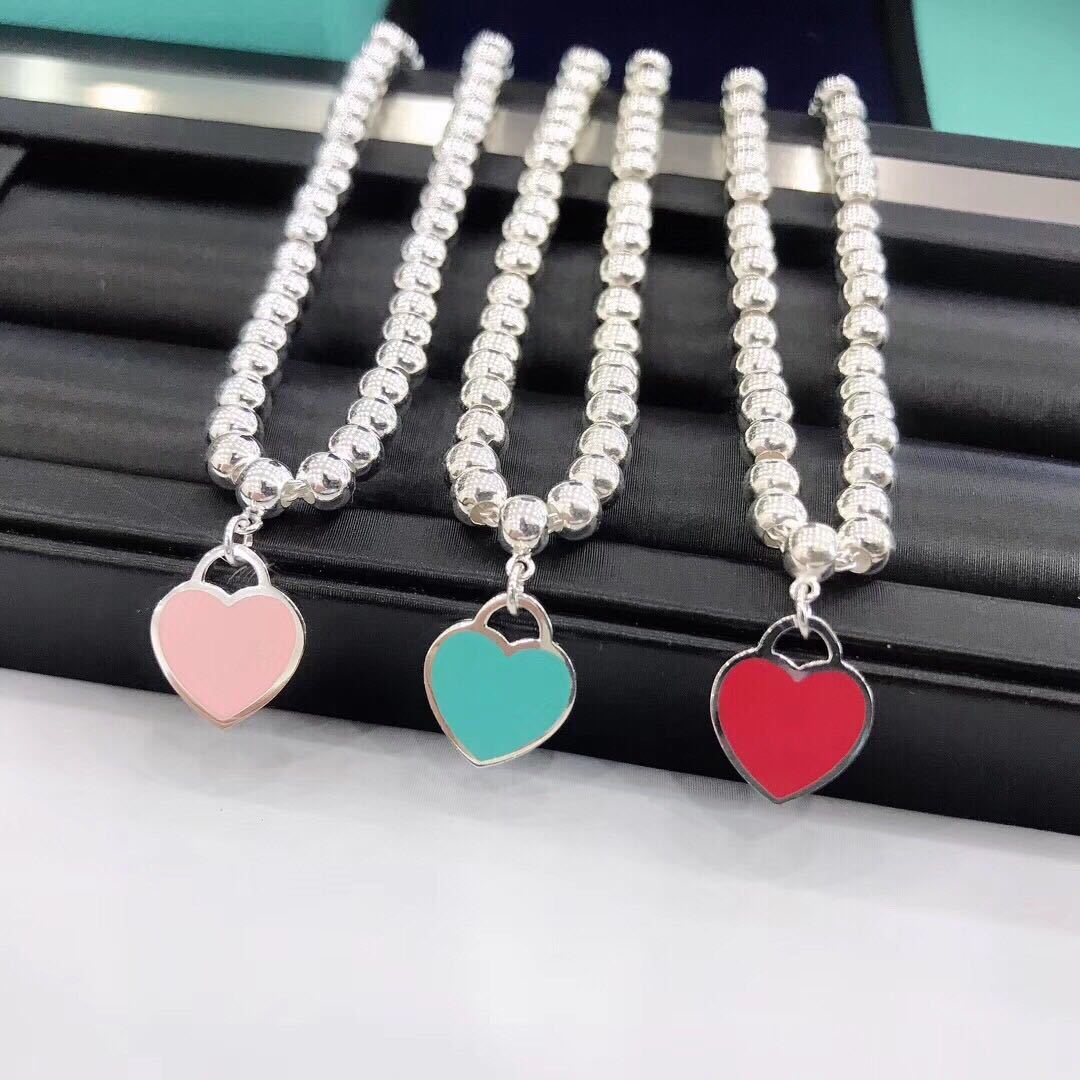 詳細な写真と価格については私に連絡してください。