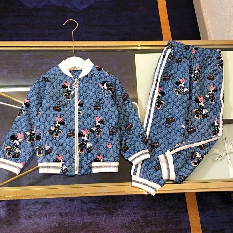 詳細な写真と価格については私に連絡してください。