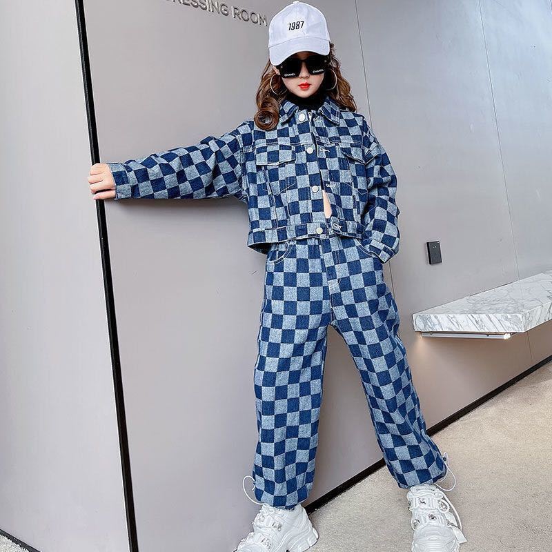 詳細な写真と価格については私に連絡してください。