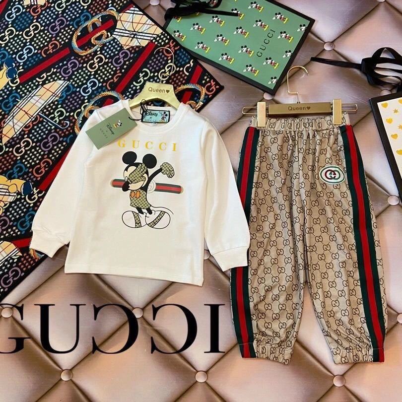 詳細な写真と価格については私に連絡してください。