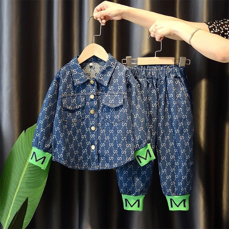 詳細な写真と価格については私に連絡してください。