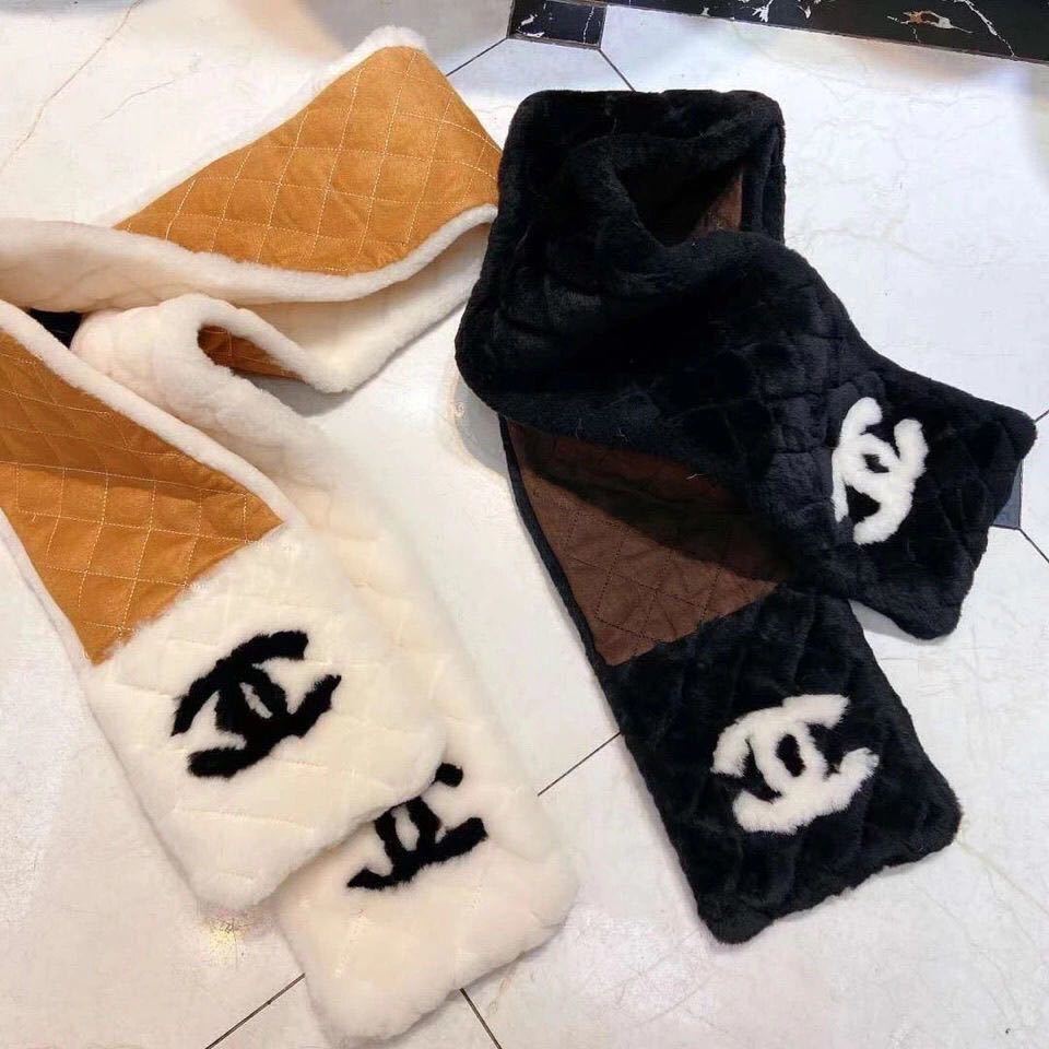 スカーフ。シルクスカーフ