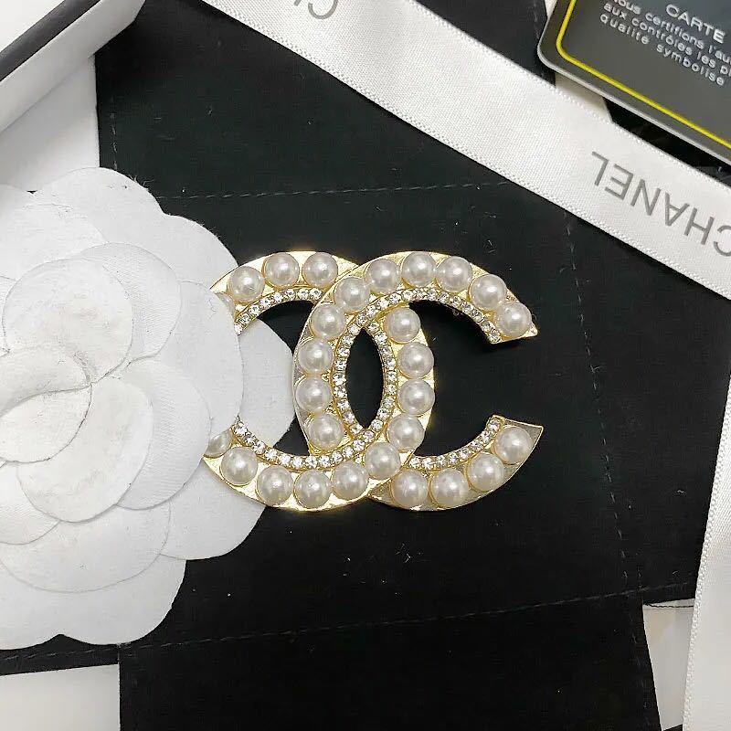 詳細な写真と価格については私に連絡してください