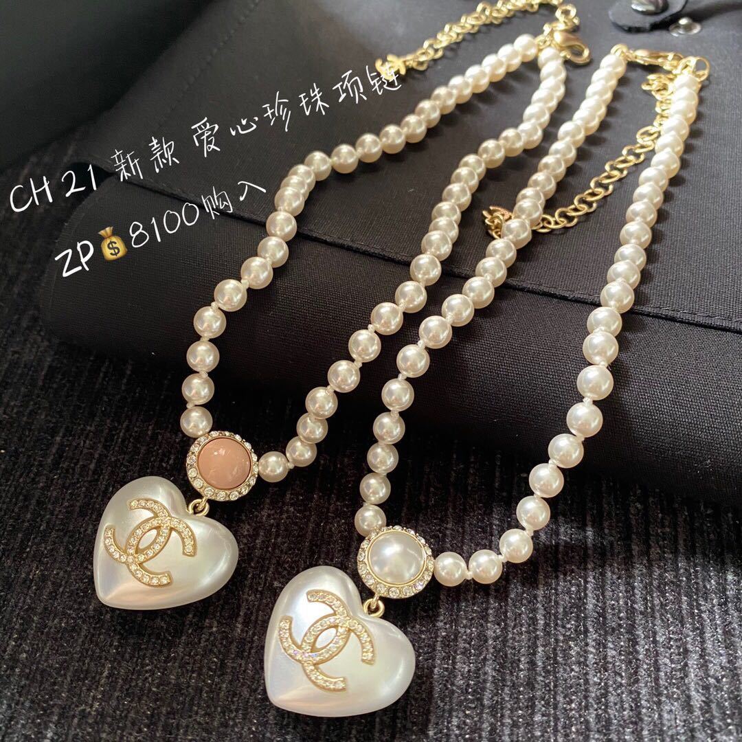 詳細な写真と価格については私に連絡してください