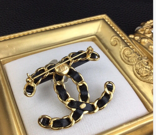 詳細な写真と価格については私に連絡してください