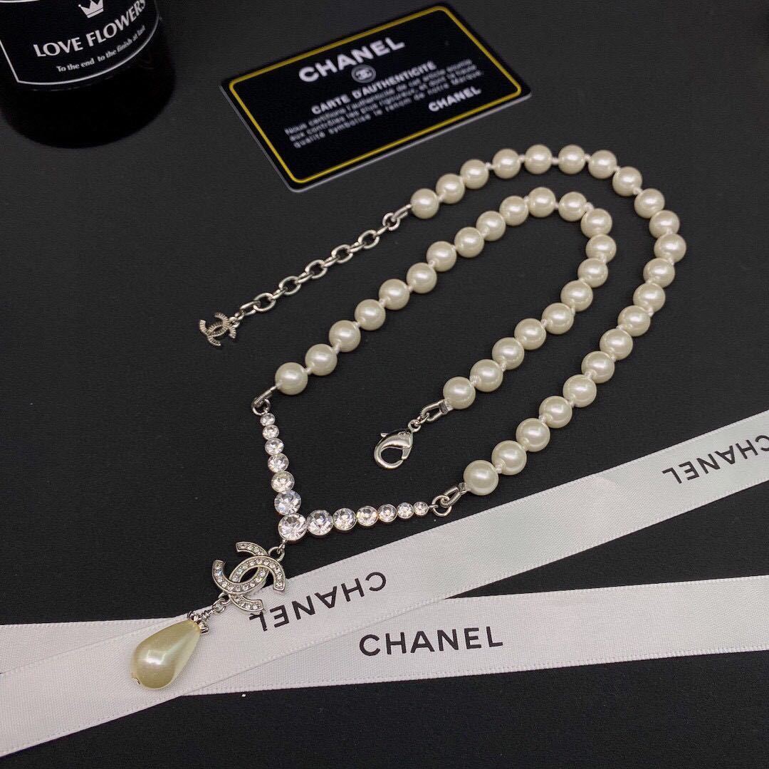 詳細な写真と価格については私に連絡してください