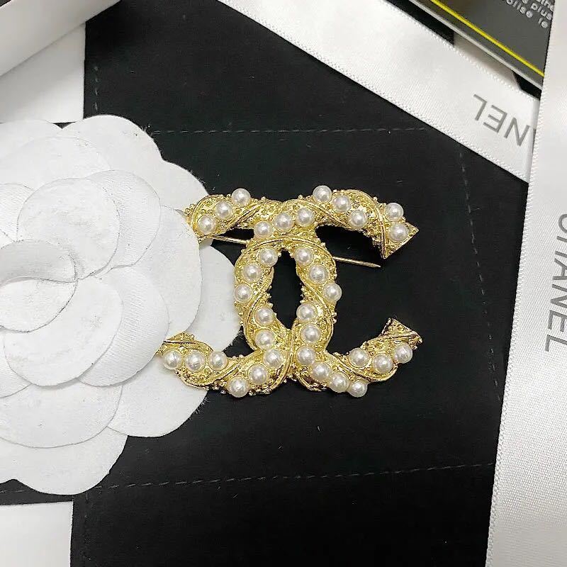 詳細な写真と価格については私に連絡してください