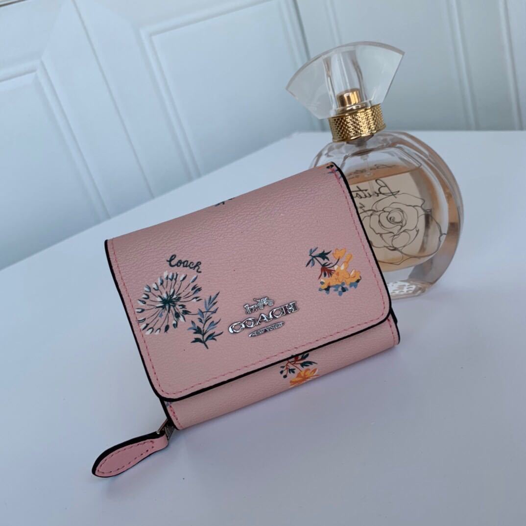 詳細な写真と価格については私に連絡してください