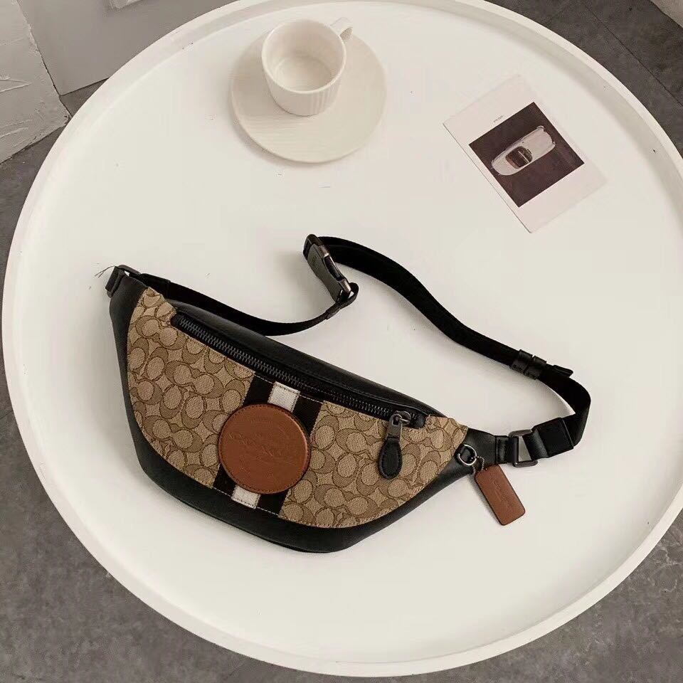 詳細な写真と価格については私に連絡してください。