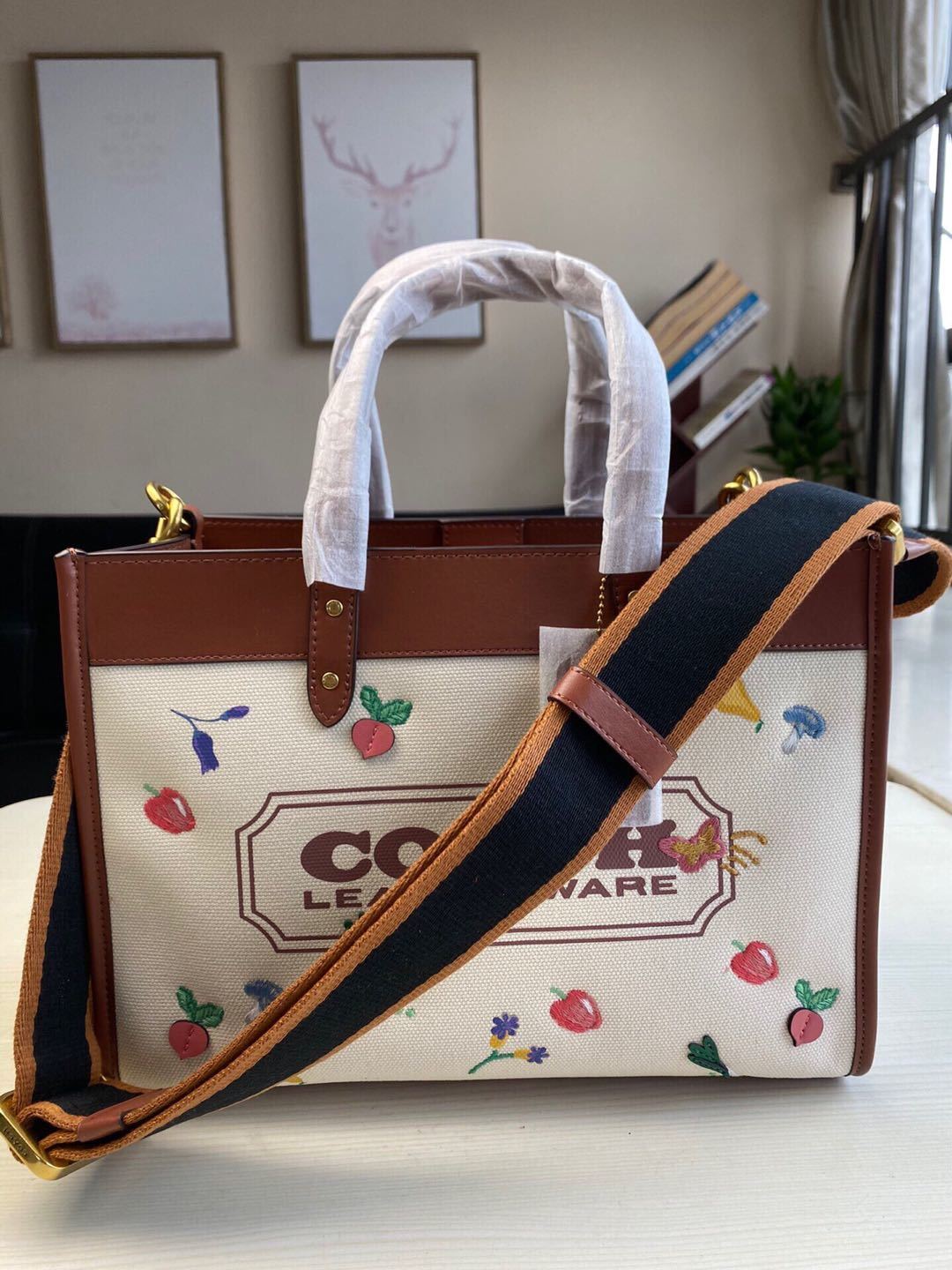 詳細な写真と価格については私に連絡してください