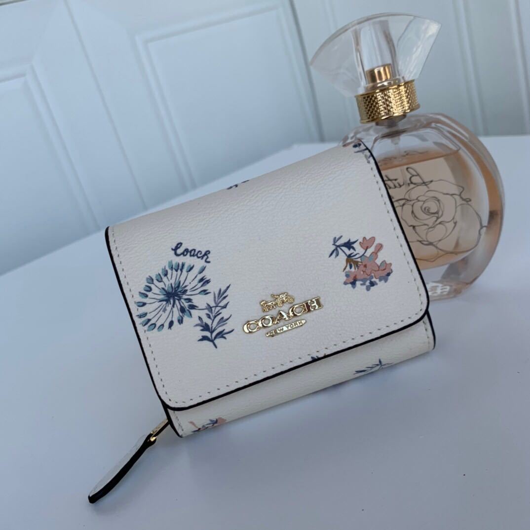 詳細な写真と価格については私に連絡してください