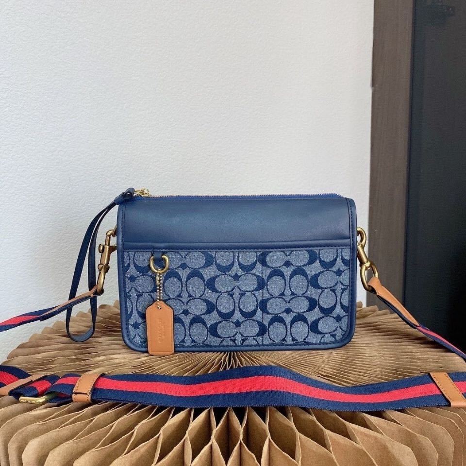 詳細な写真と価格については私に連絡してください。