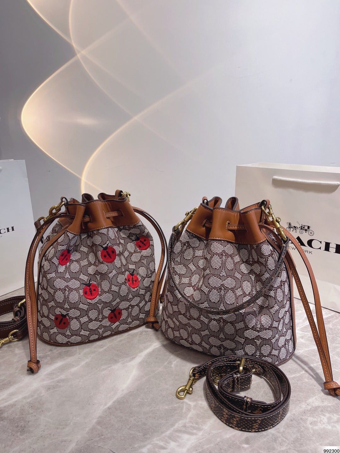 詳細な写真と価格については私に連絡してください