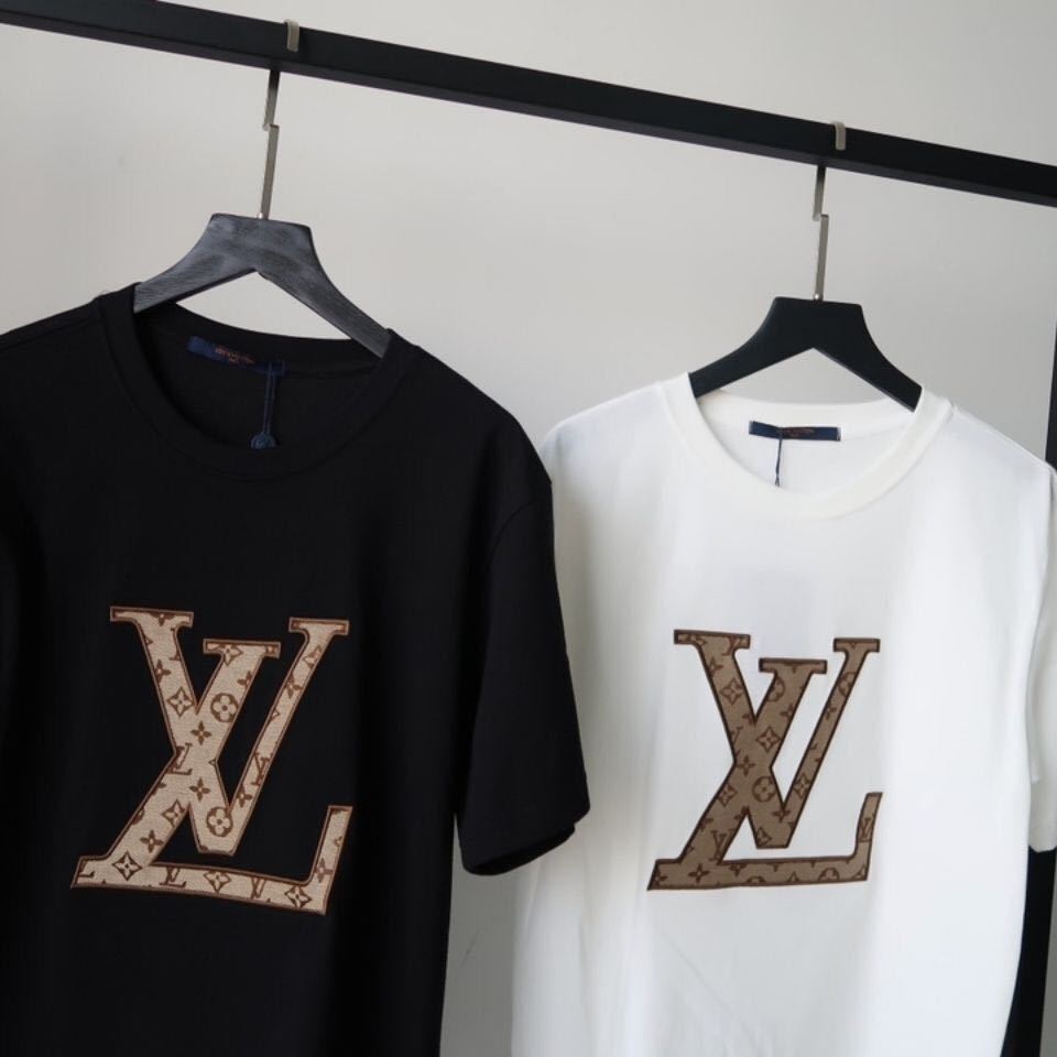 詳細な写真と価格については私に連絡してください。