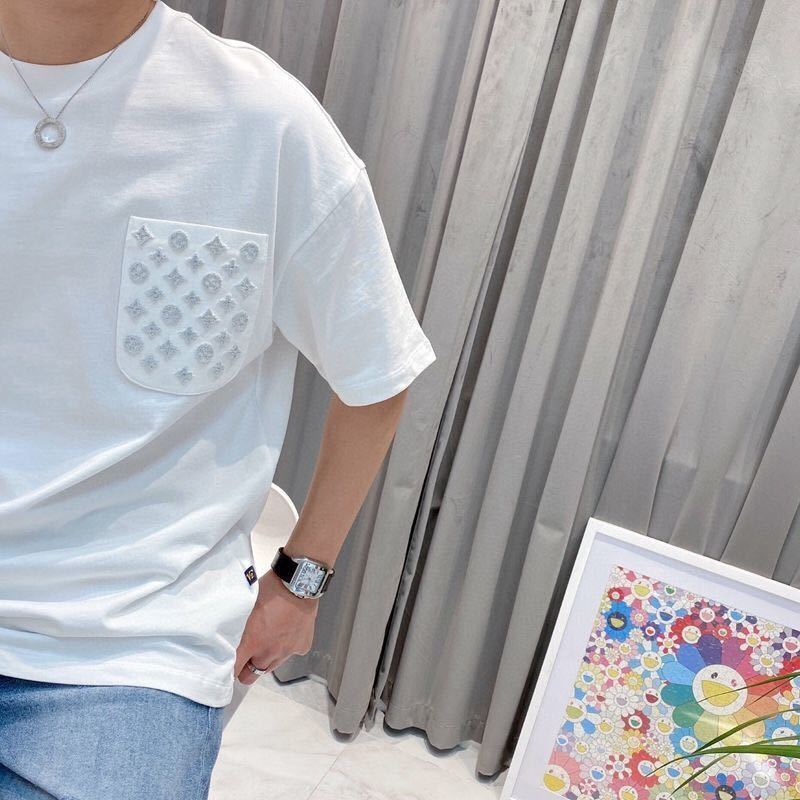 詳細な写真と価格については私に連絡してください。