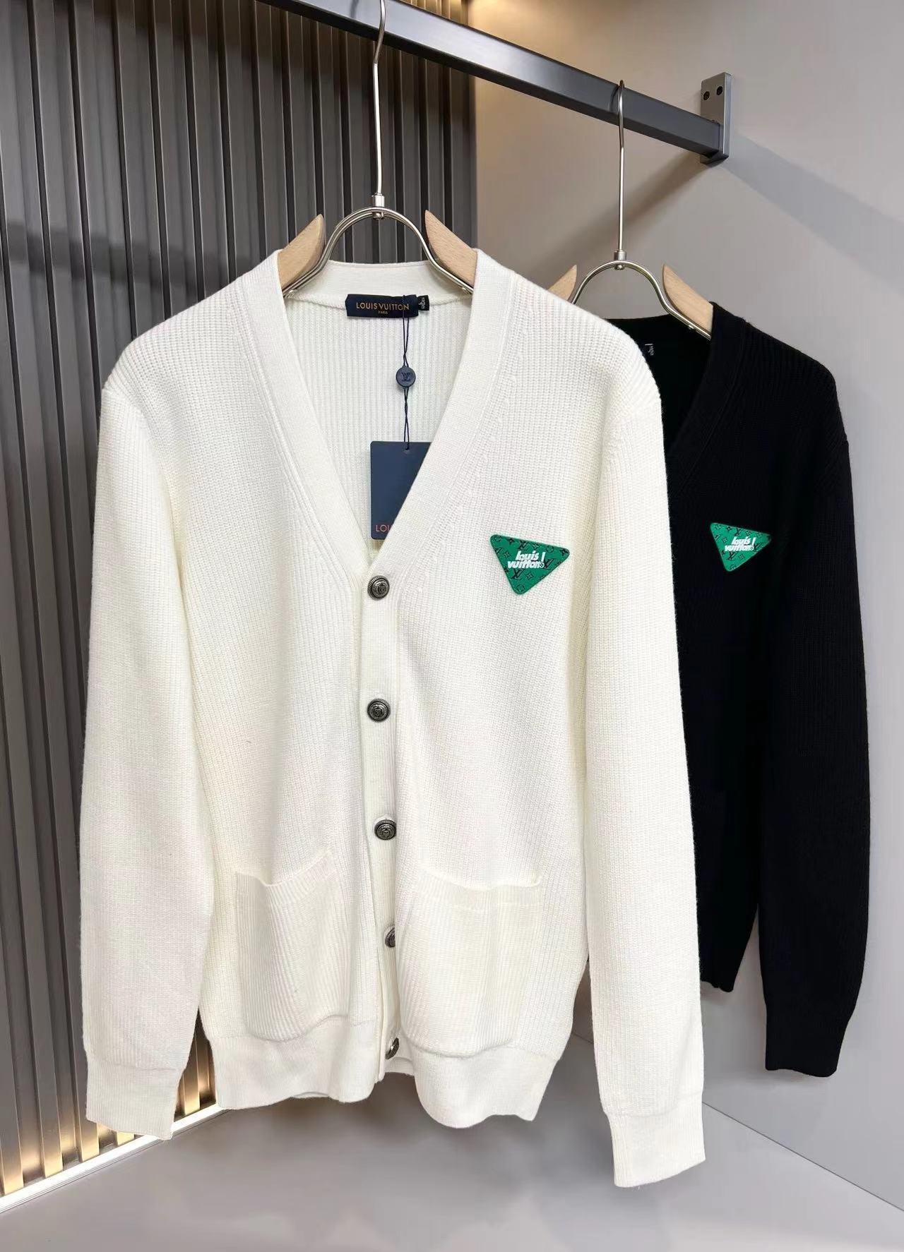 詳細な写真と価格については私に連絡してください。