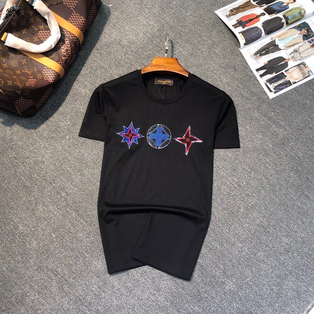 詳細な写真と価格については私に連絡してください。