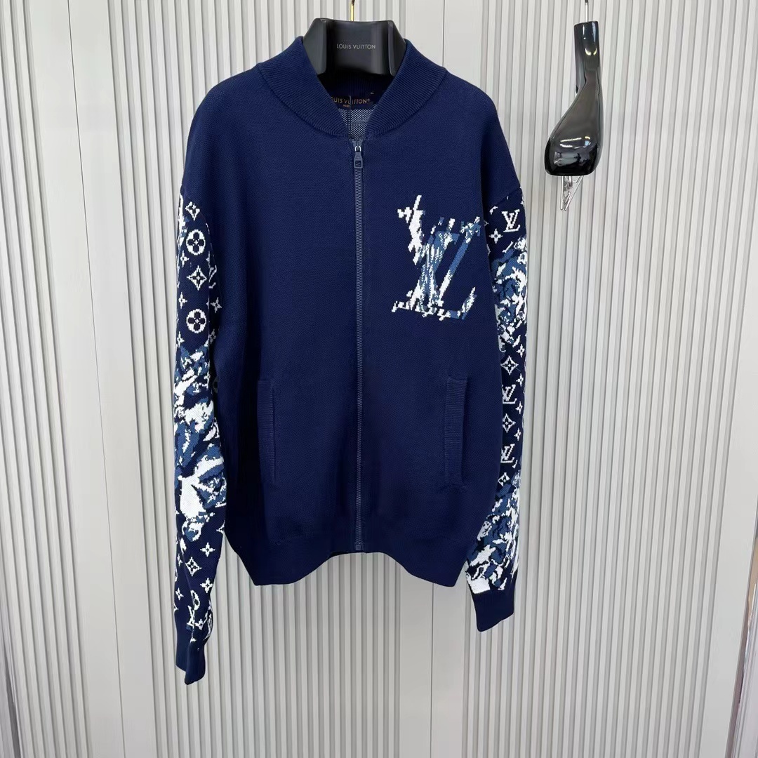 詳細な写真と価格については私に連絡してください。