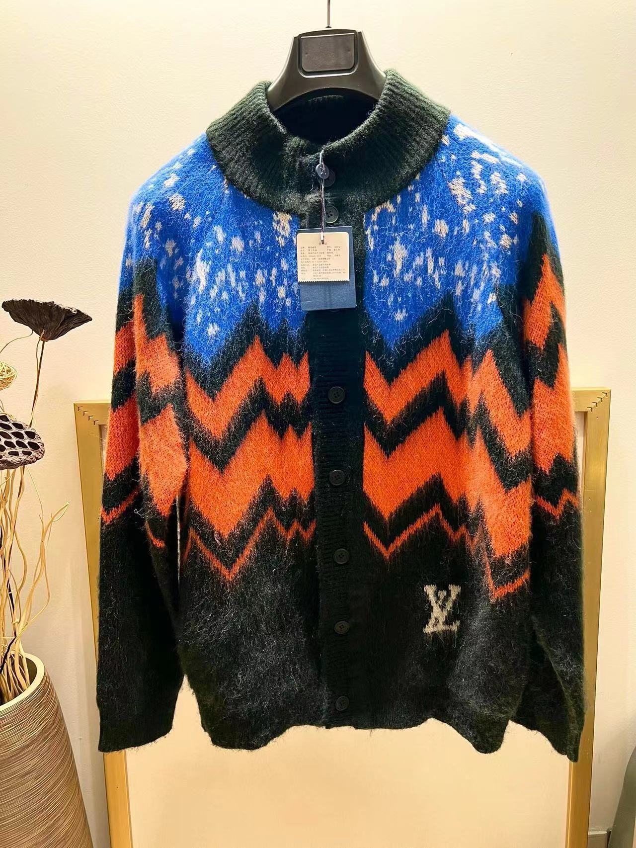 詳細な写真と価格については私に連絡してください。