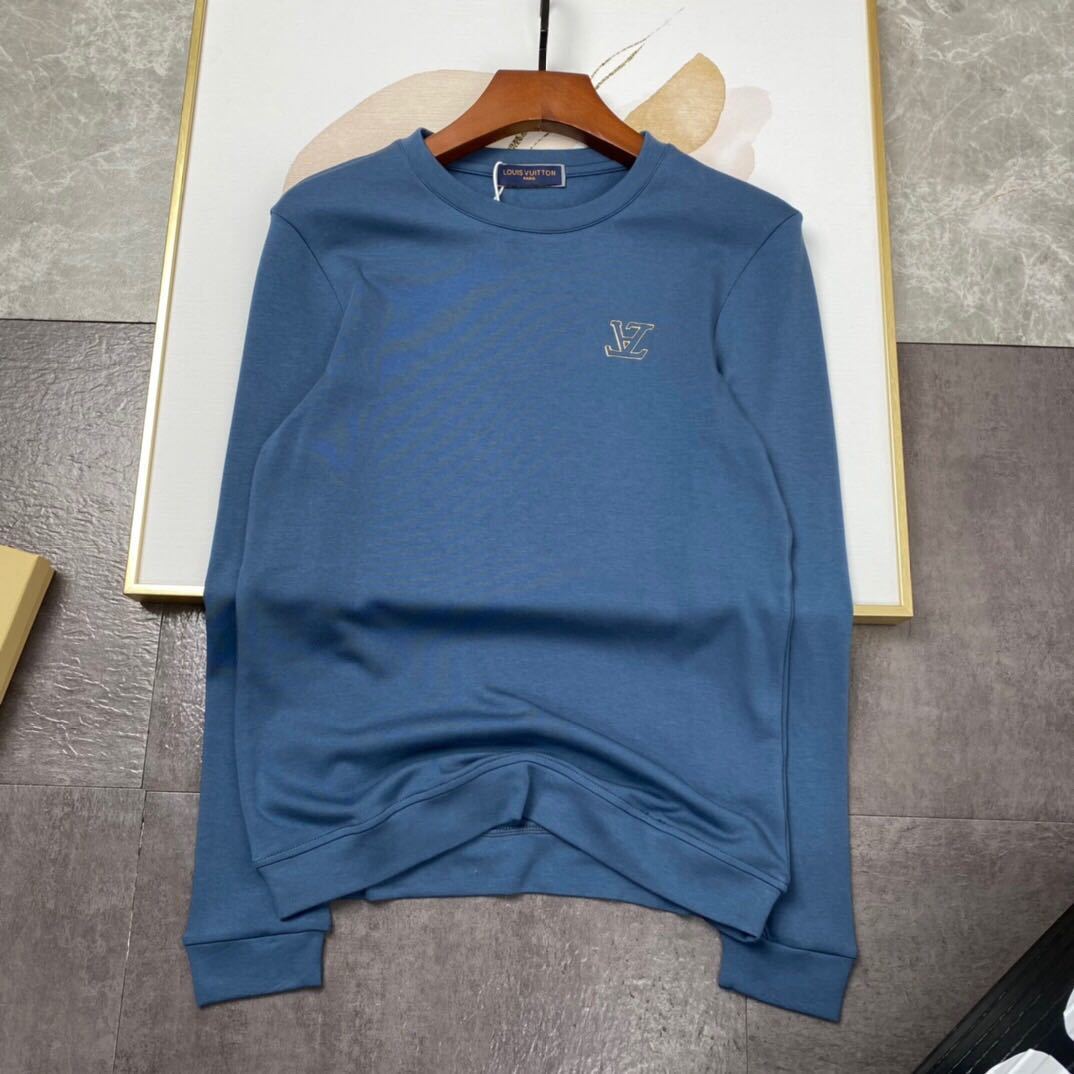 詳細な写真と価格については私に連絡してください。