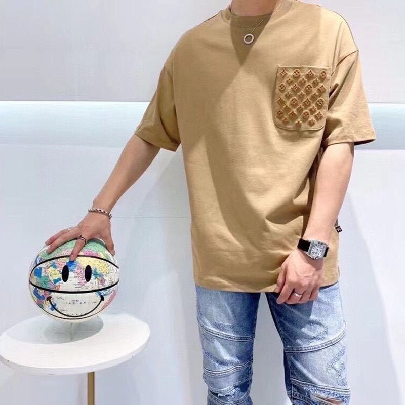 詳細な写真と価格については私に連絡してください。