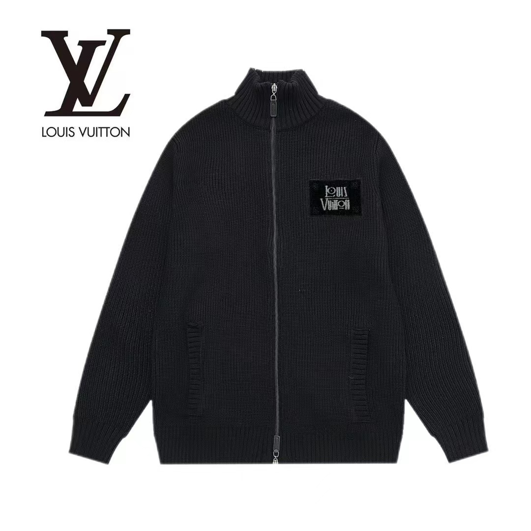 詳細な写真と価格については私に連絡してください。