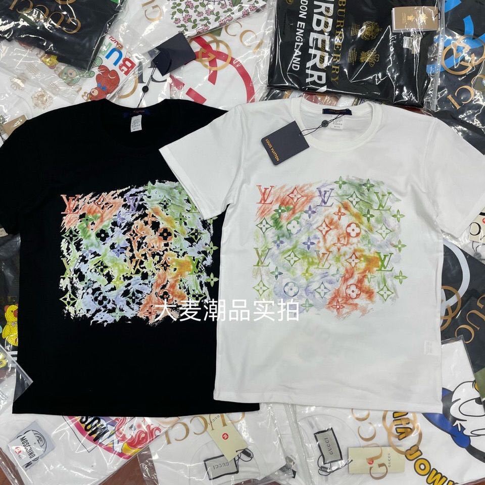 詳細な写真と価格については私に連絡してください。